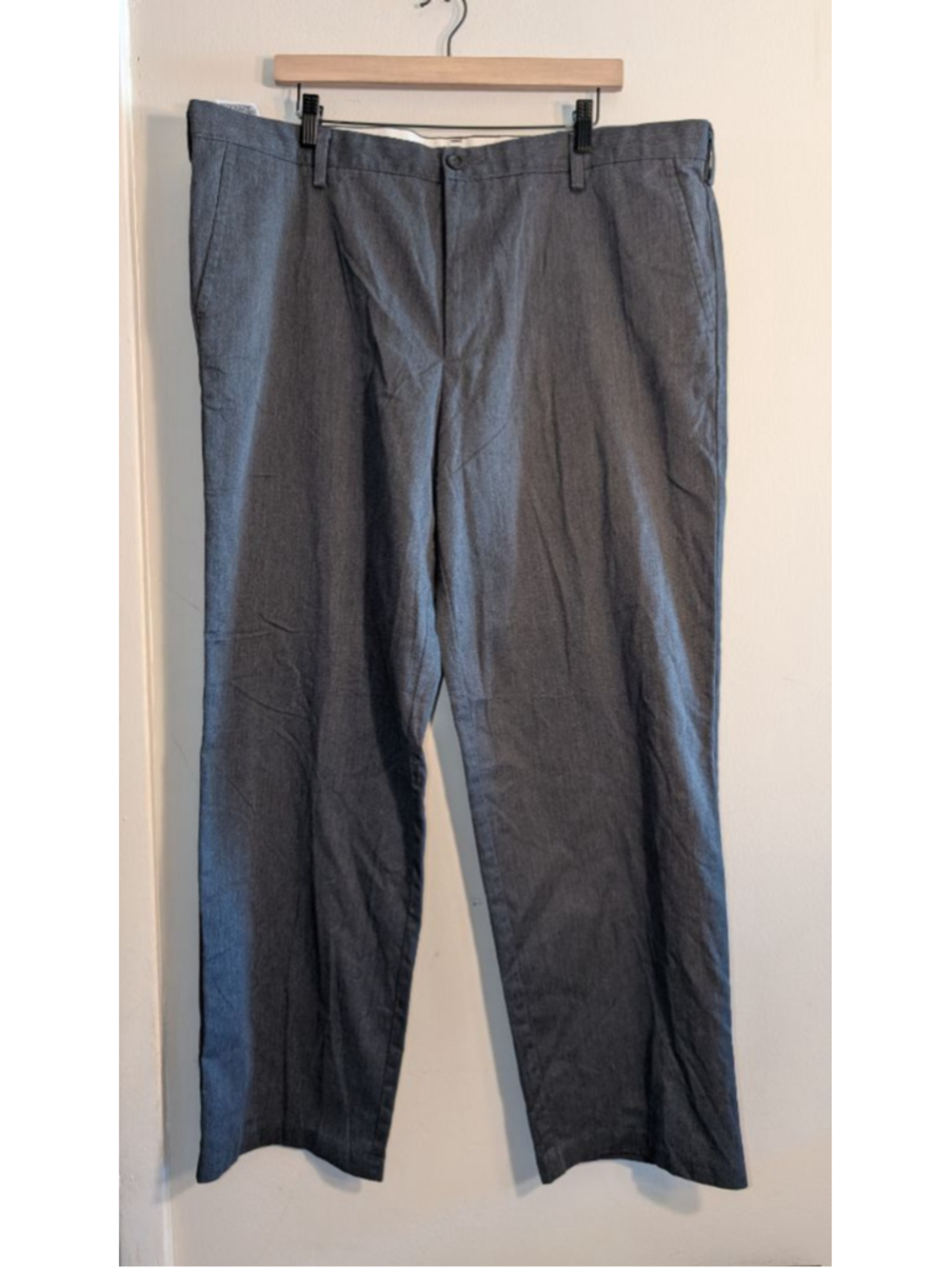DOCKERS Gray Classic Fit Dress Pants Waist 42, Mens